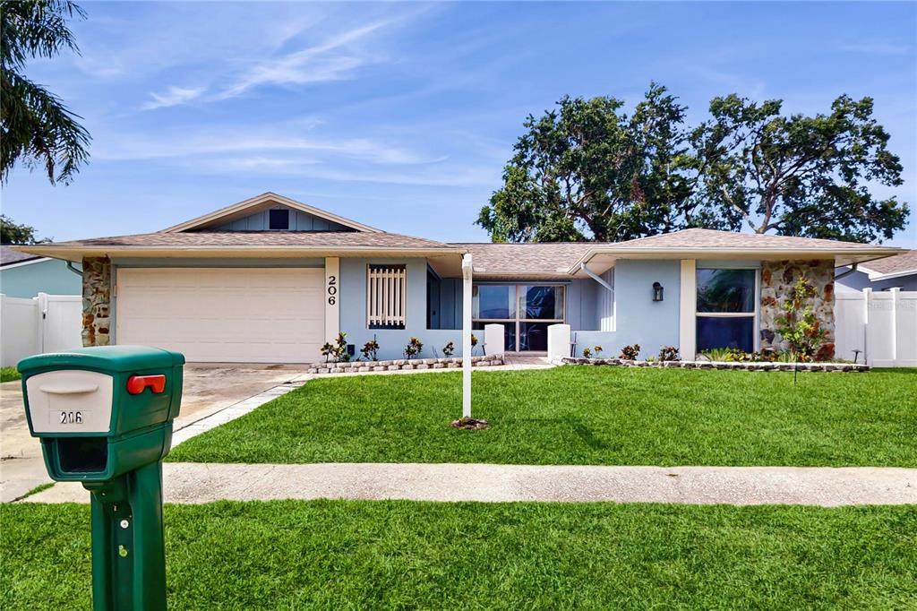 206 Hillcrest Drive - Photo 1