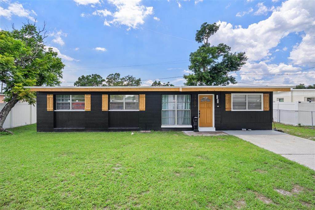 1707 Windsor Way - Photo 1