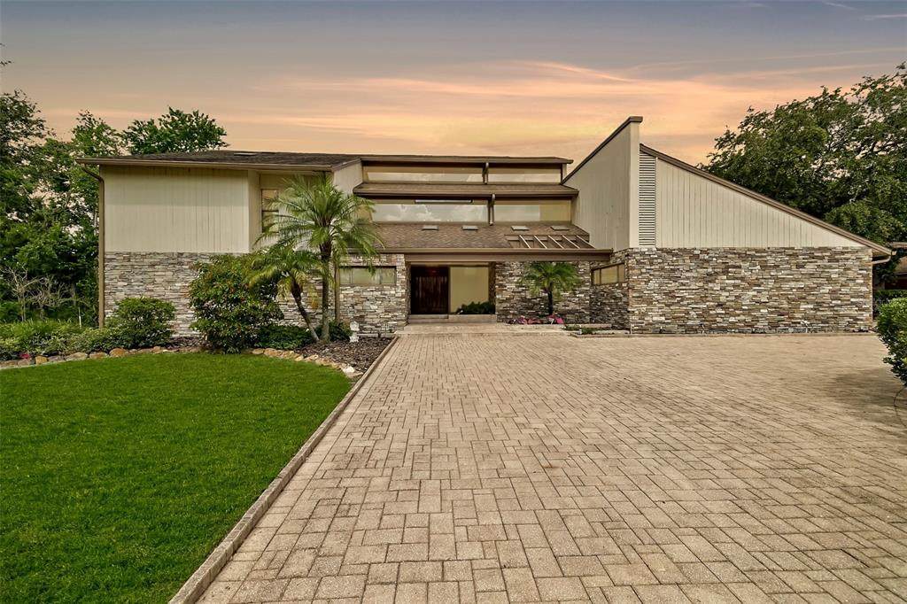 2103 Golfview Drive - Photo 1