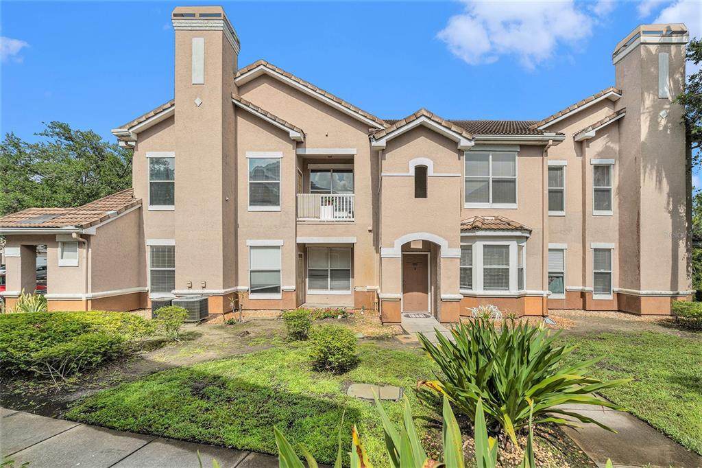 10409 Villa View Circle - Photo 1
