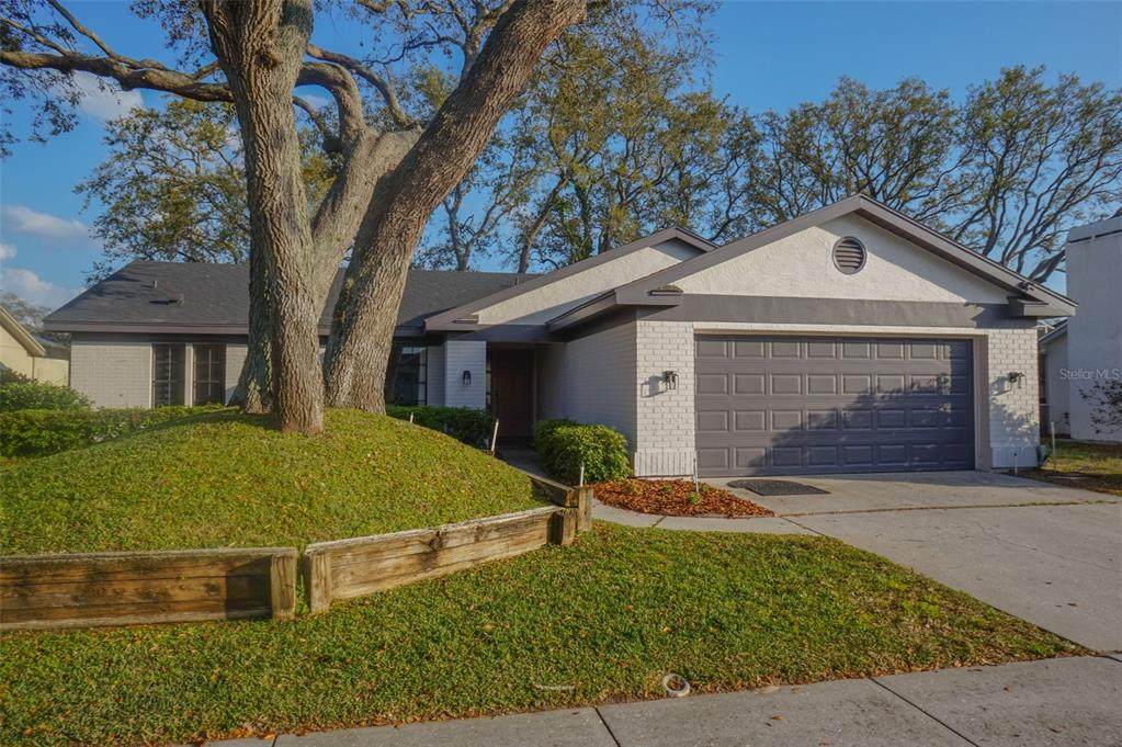 2906 Windridge Drive - Photo 1