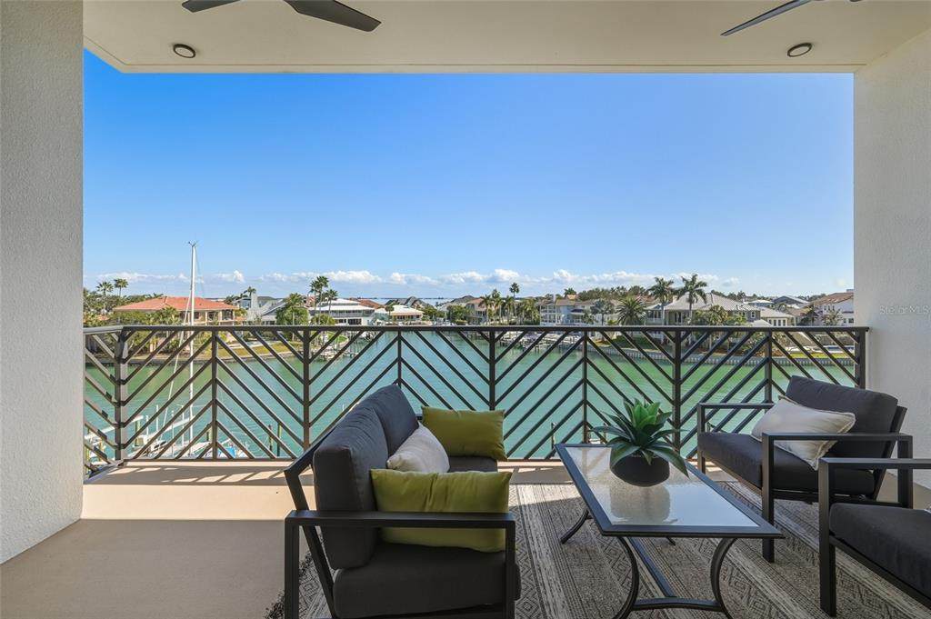 455 Pinellas Bayway - Photo 1