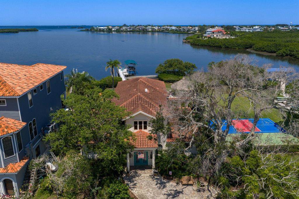 1632 Sea Breeze Drive - Photo 1