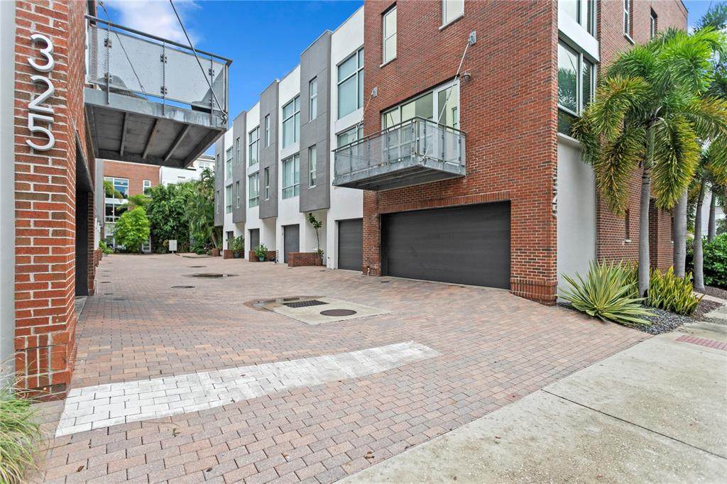 325 5TH Avenue - Photo 1