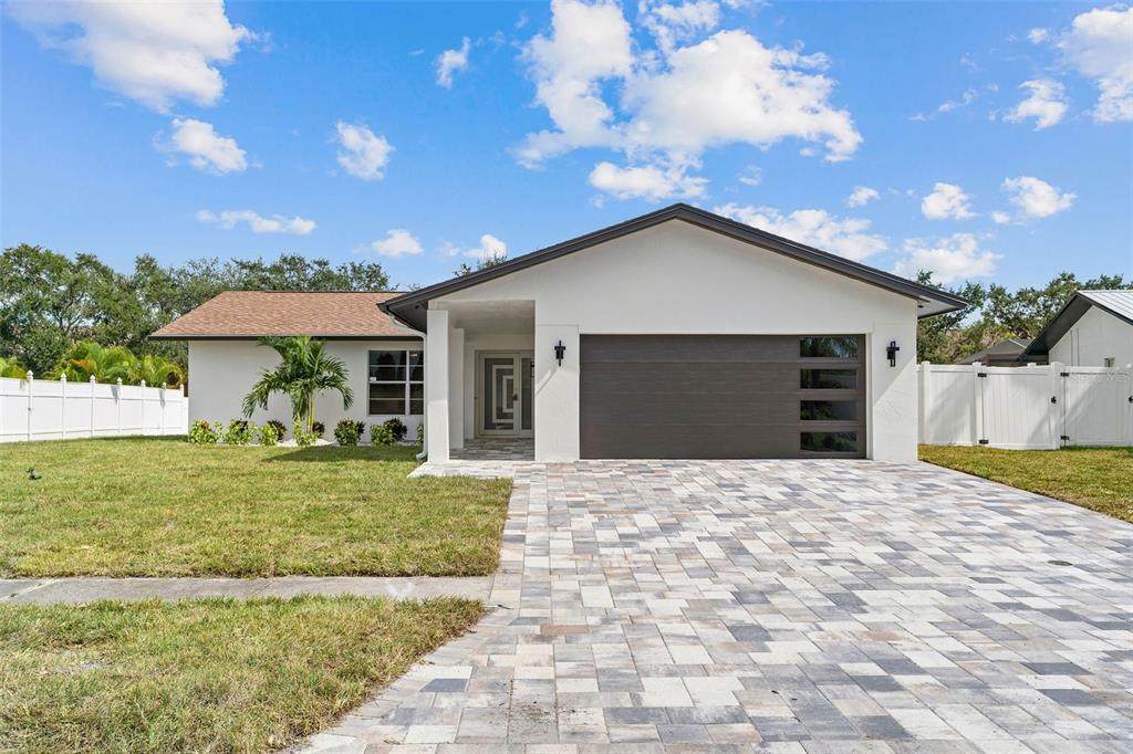 5811 Imperial Key - Photo 1
