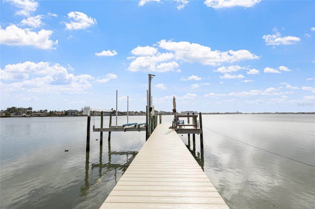 311 Sunset Drive - Photo 1