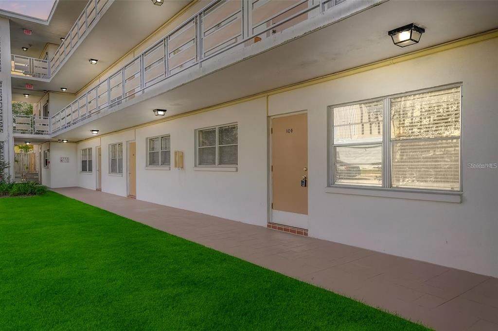 911 Washington Avenue - Photo 1