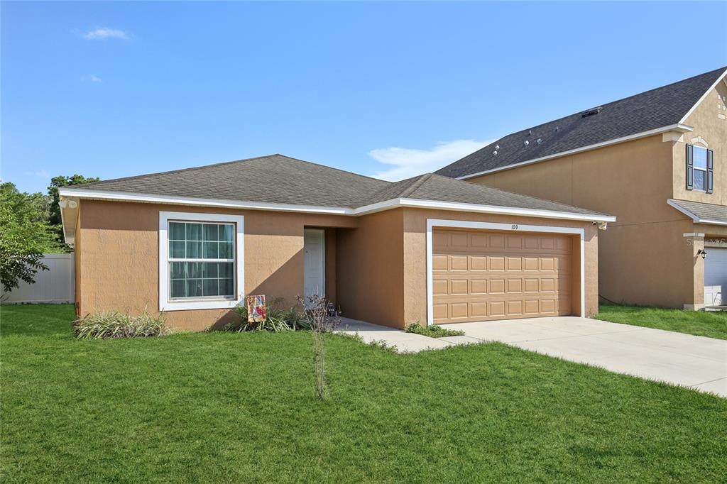 109 James Circle - Photo 1