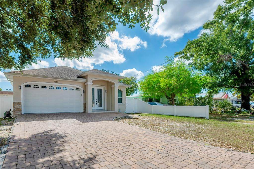 2510 South Avenue - Photo 1