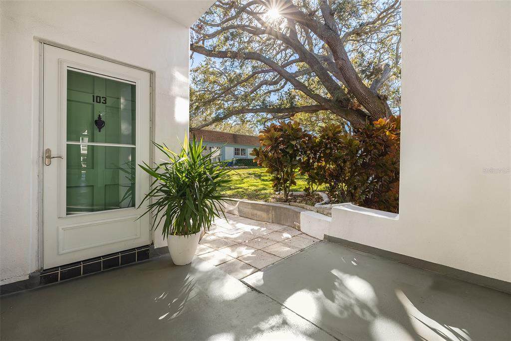 200 Glennes Lane - Photo 1