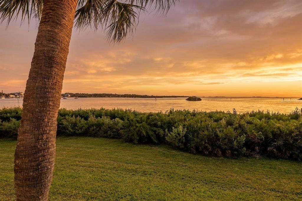 1813 Mariner Drive - Photo 1