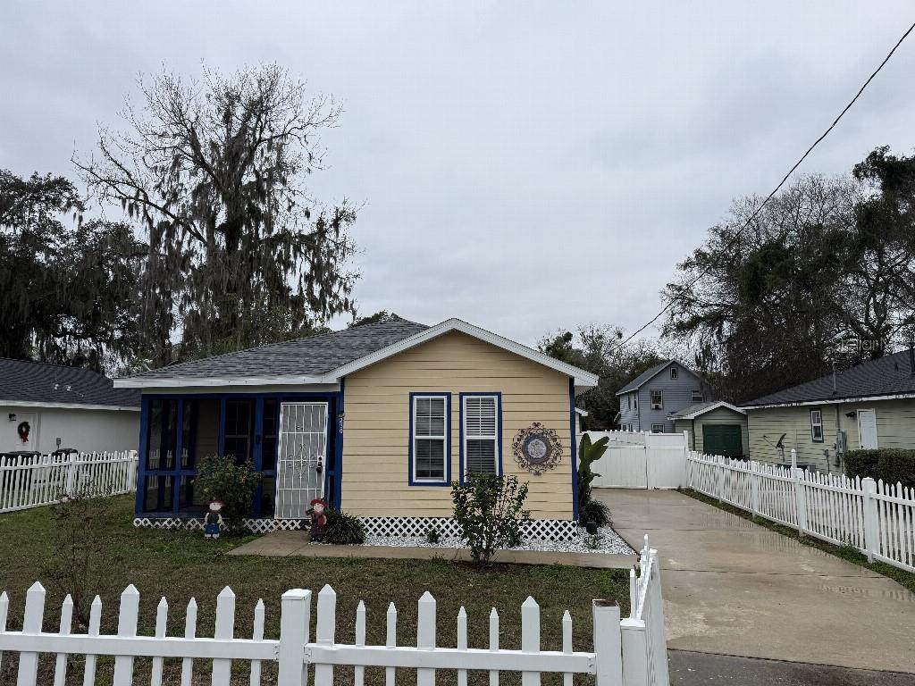 230 9TH Avenue - Photo 1