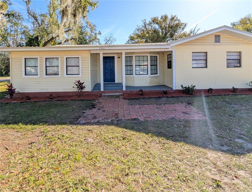 2301 Moody Avenue - Photo 1