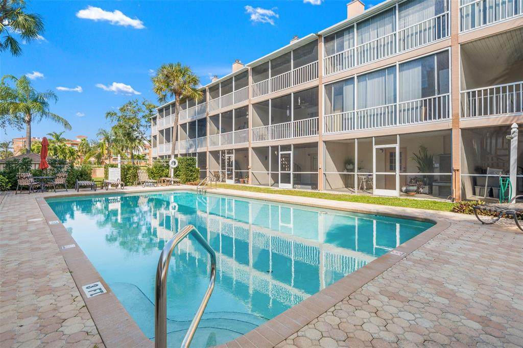 https://bt-photos.global.ssl.fastly.net/mfr/orig_boomver_1_TB8463347-2.jpg