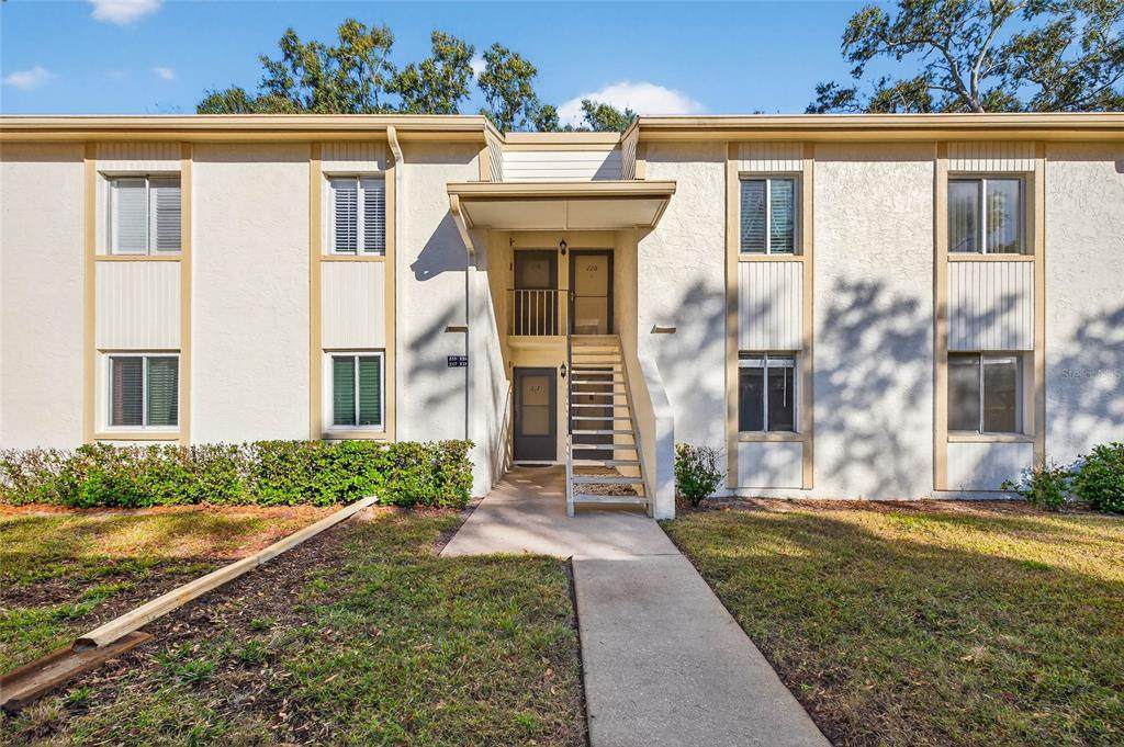 219 Palmetto Court - Photo 1