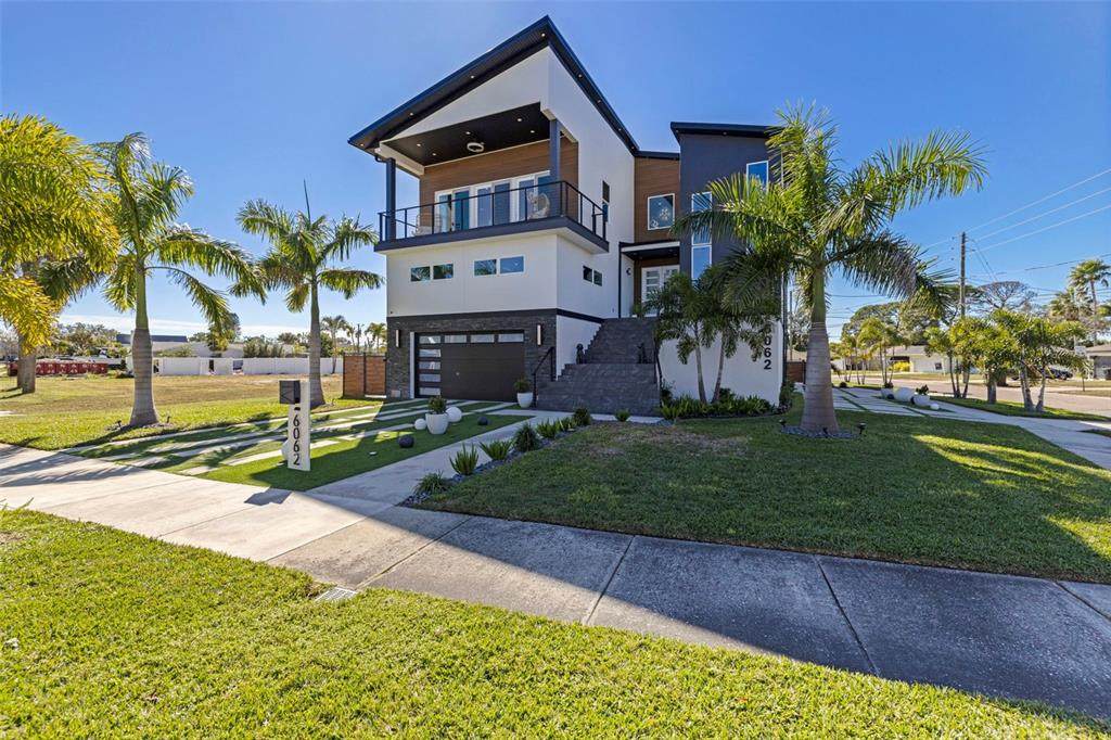 6062 Bayou Grande Boulevard - Photo 1