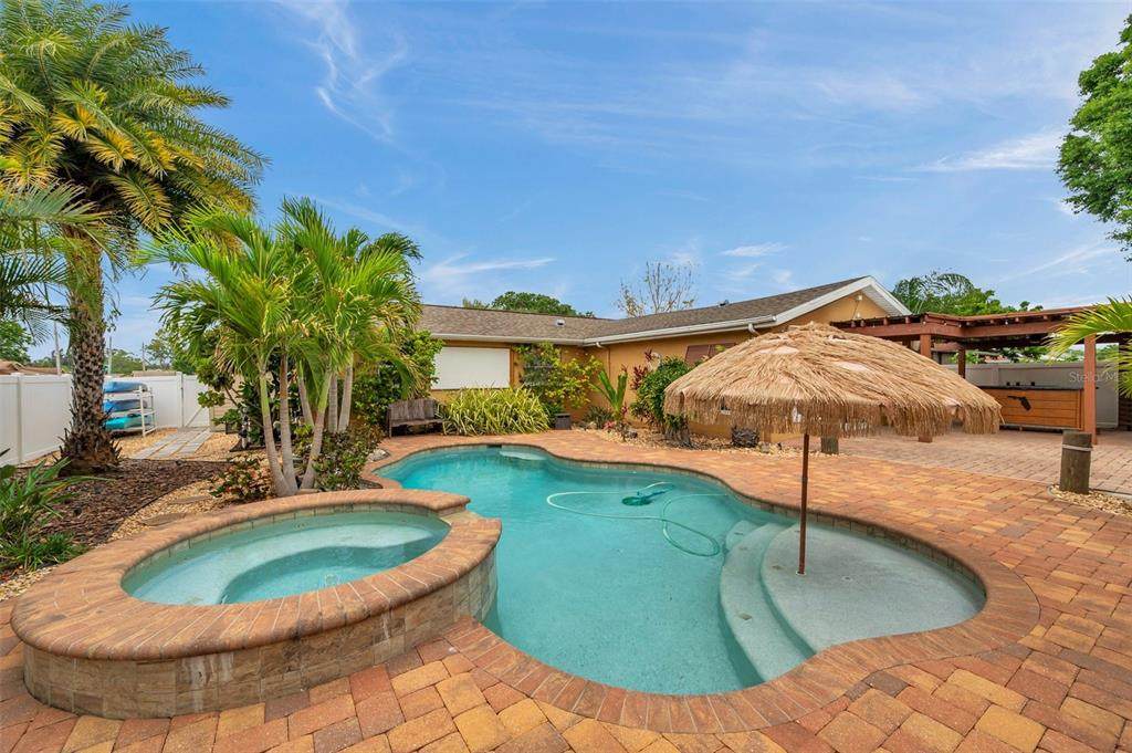 4815 Plantation Drive - Photo 1