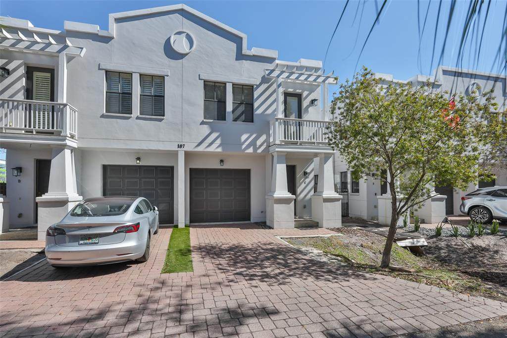 107 Packwood Avenue - Photo 1