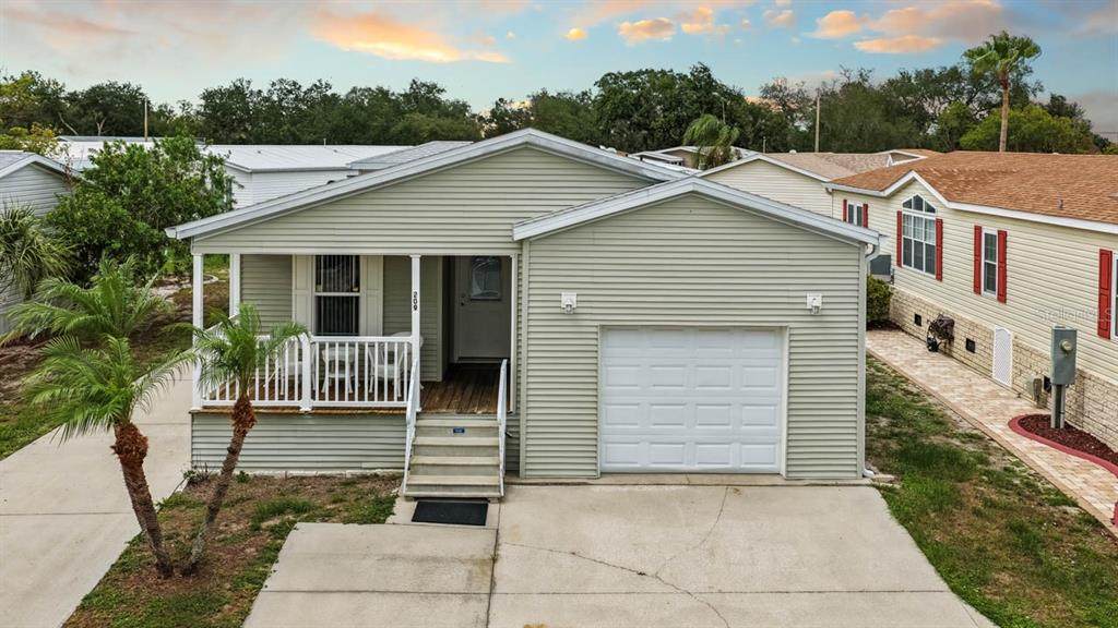 209 Port Royal Lane - Photo 1