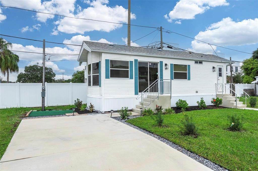 6720 Park Boulevard - Photo 1