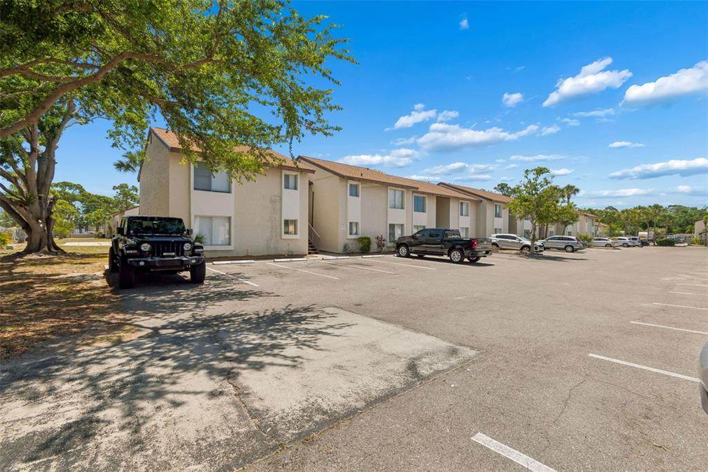 2725 Hidden Lake Boulevard - Photo 1