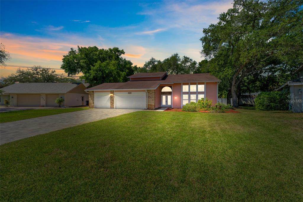 1550 Chateau Wood Drive - Photo 1