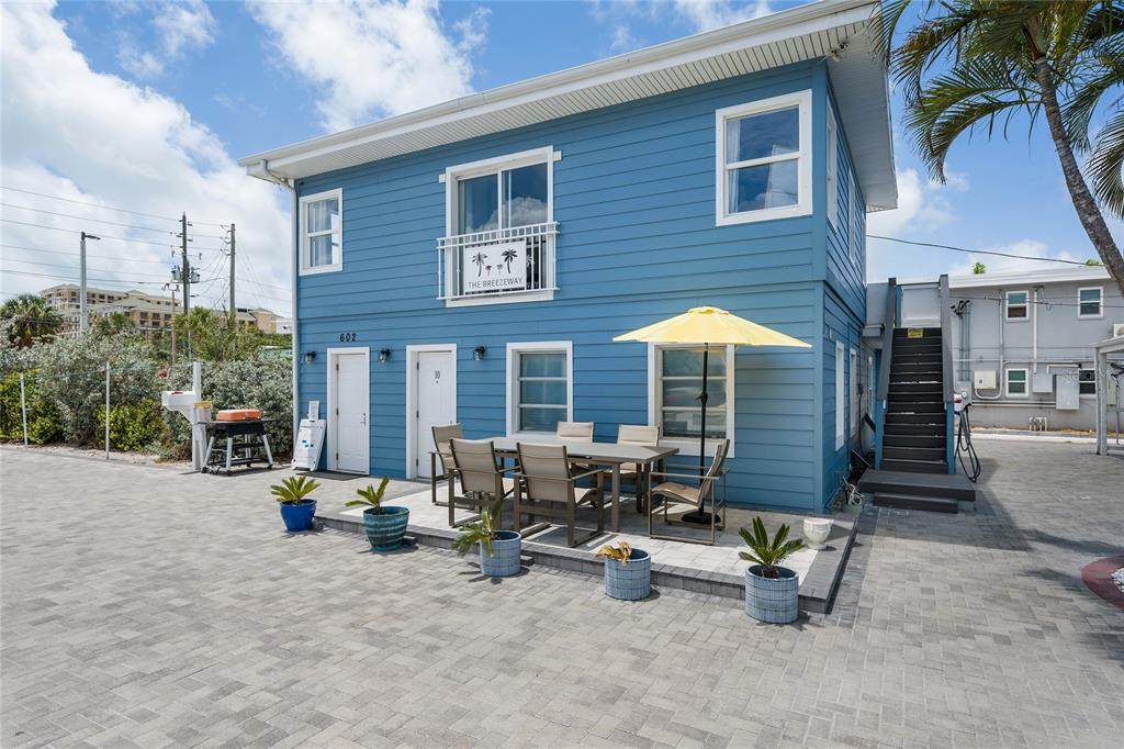 602 Poinsettia Avenue - Photo 1
