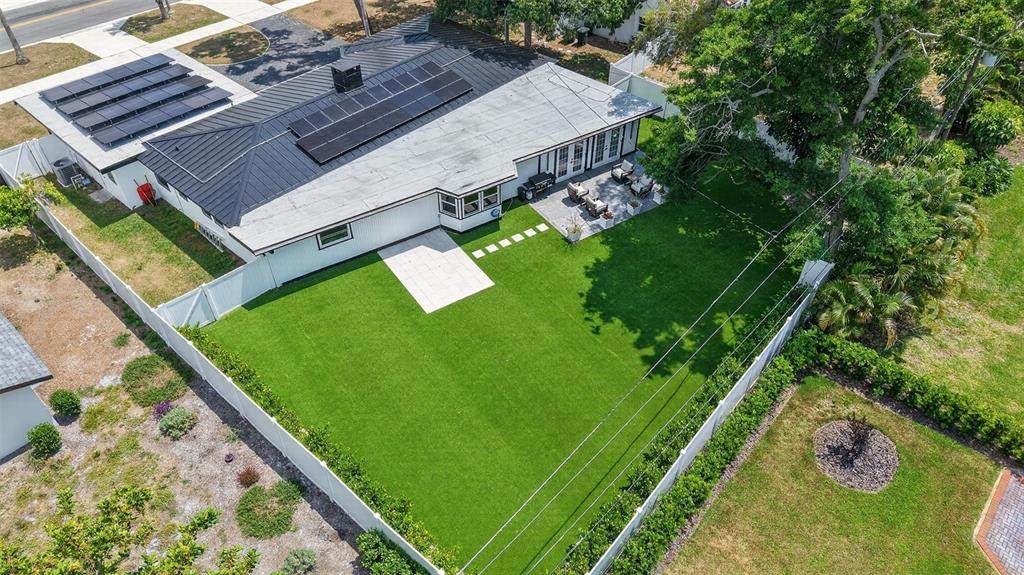 1714 Indian Rocks Road - Photo 1