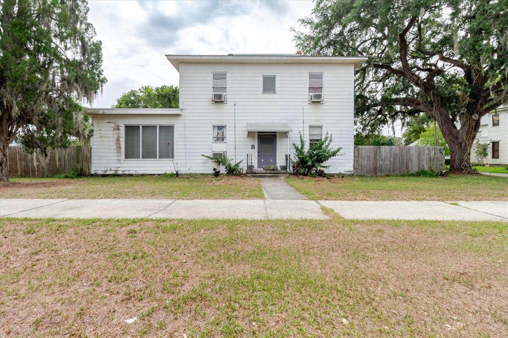 605 Jackson Avenue - Photo 1