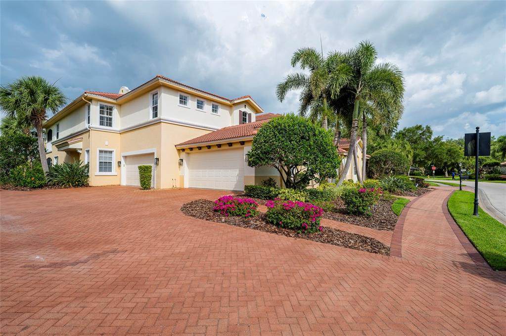 9453 Discovery Terrace - Photo 1