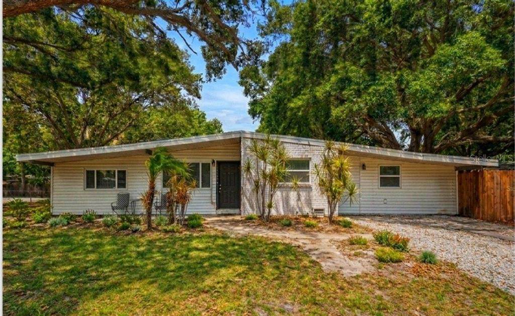 4437 Bay Avenue - Photo 1