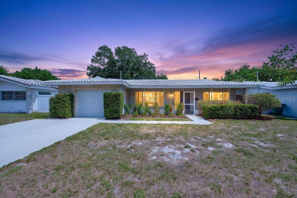 2159 Greenbriar Boulevard - Photo 1