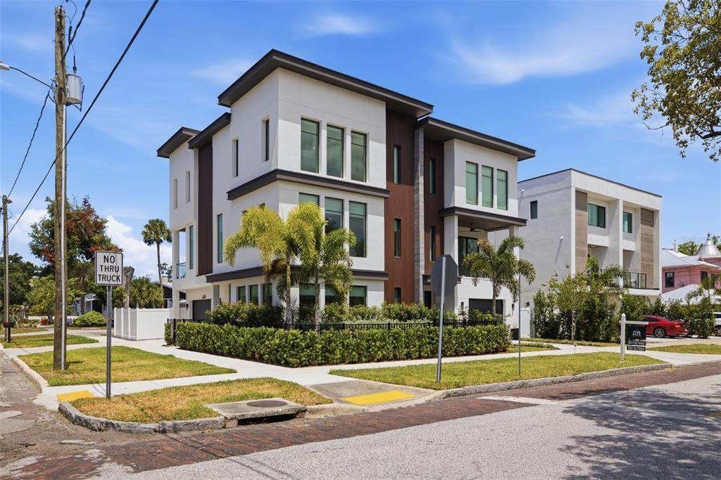 2502 Highland Avenue - Photo 1