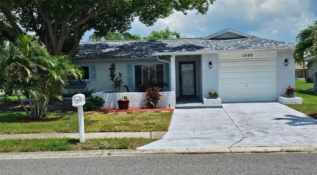 1496 Queen Anne Drive - Photo 1