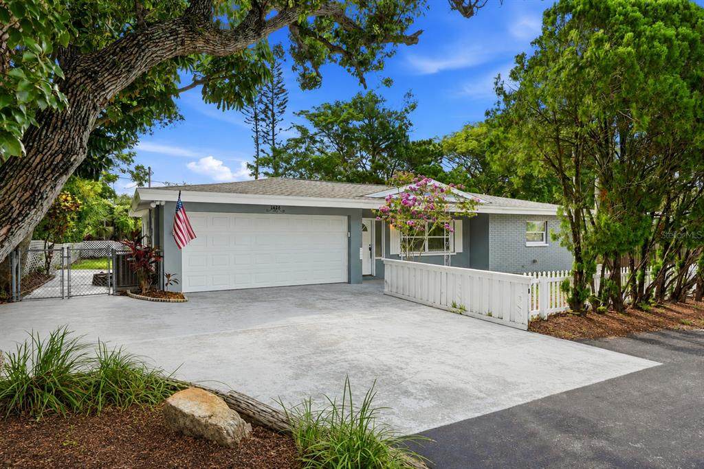 1628 Highland Avenue - Photo 1
