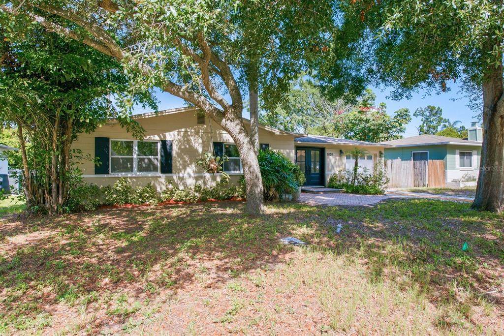 1000 Evergreen Avenue - Photo 1