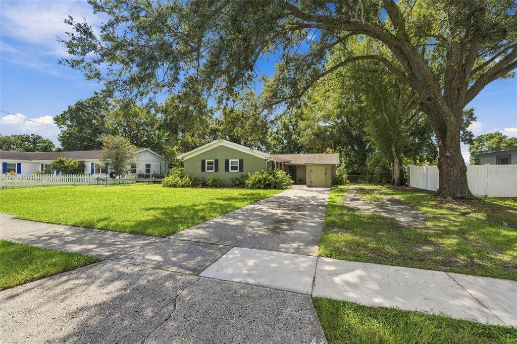 6613 Travis Boulevard - Photo 1