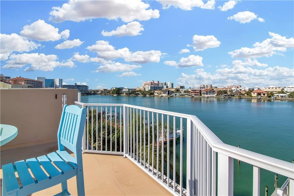 676 Bayway Boulevard - Photo 1