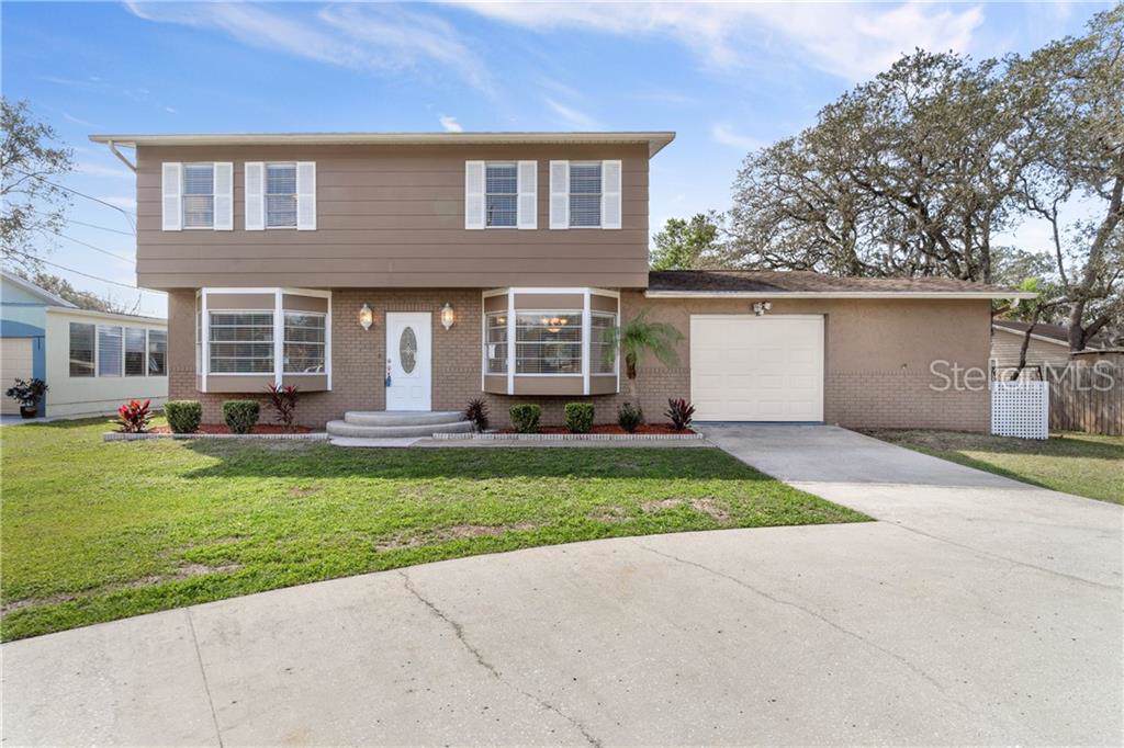 925 Riverside Drive - Photo 1