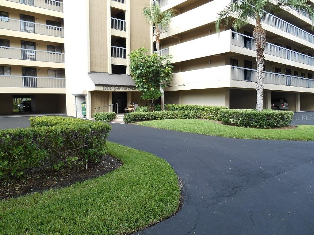 1822 Golfview Drive - Photo 1