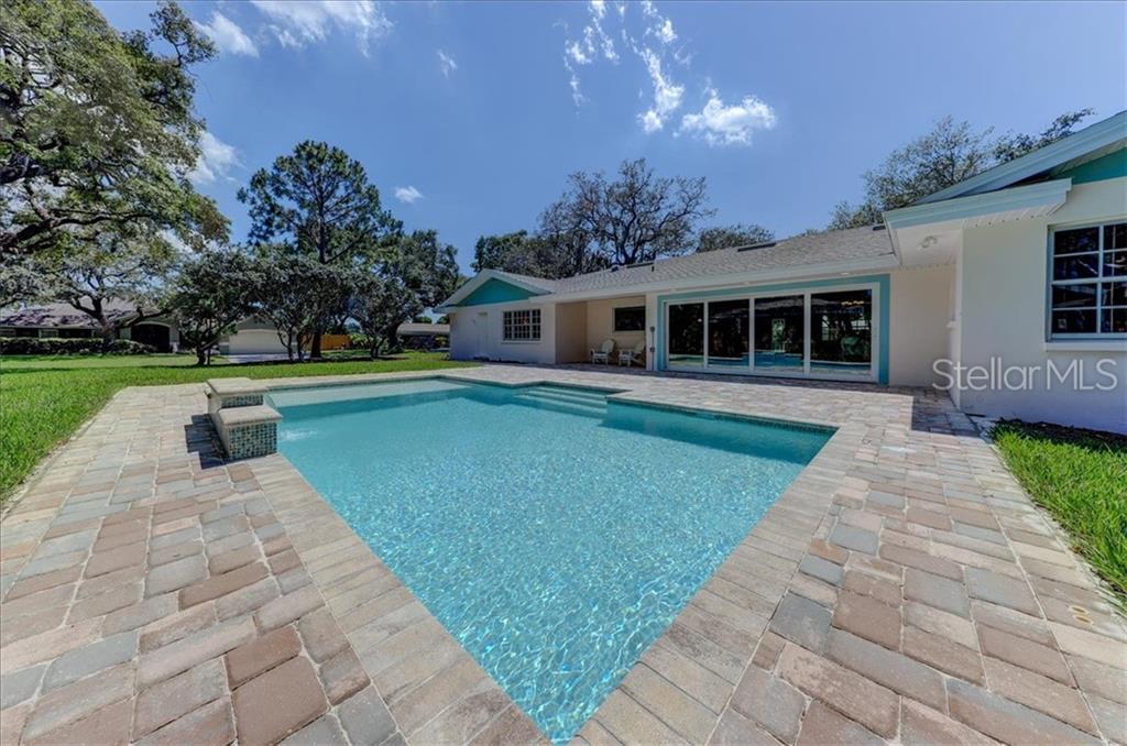 313 Live Oak Lane - Photo 1