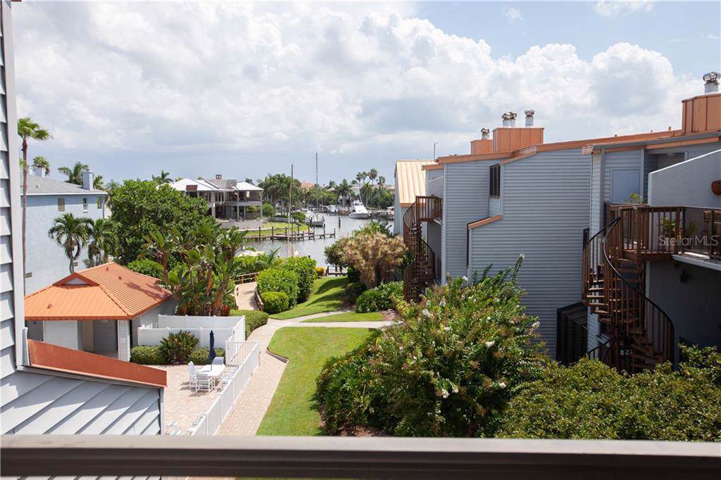 557 Pinellas Bayway - Photo 1