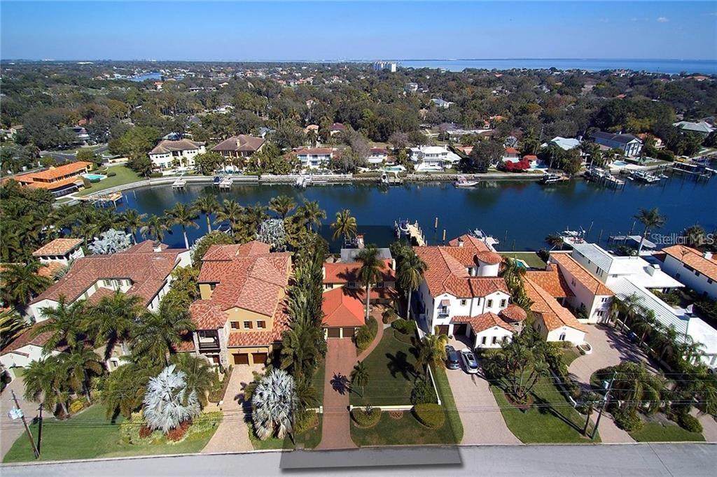 809 Brightwaters Boulevard - Photo 1