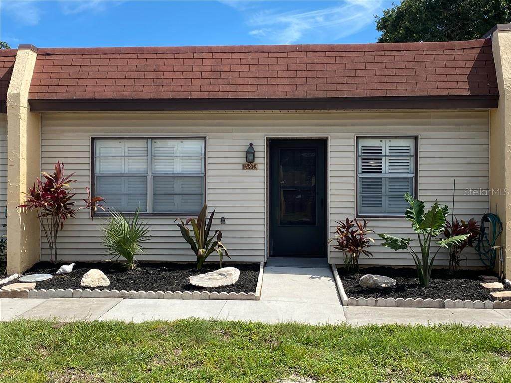 13809 Mission Oaks Boulevard - Photo 1
