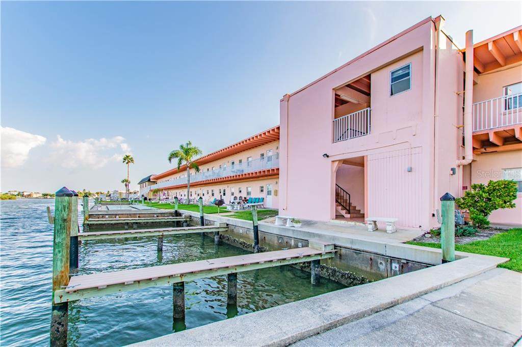 18399 Gulf Boulevard - Photo 1