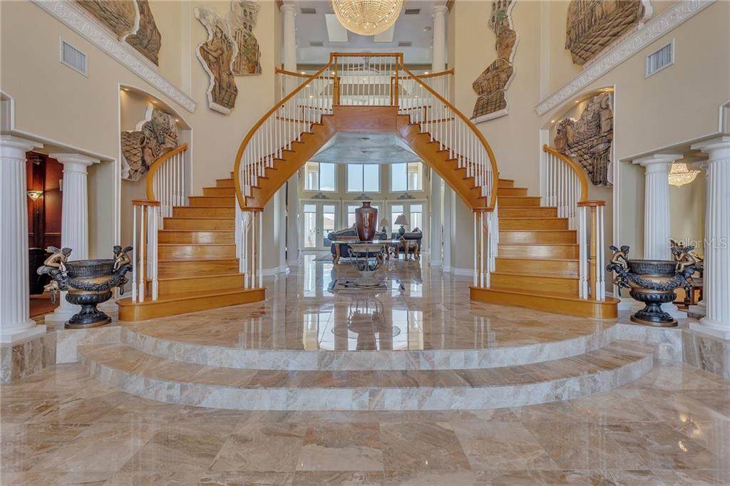 807 Harbor Island - Photo 1