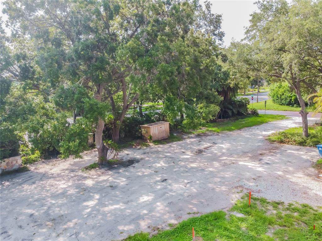 901 41ST Avenue - Photo 1