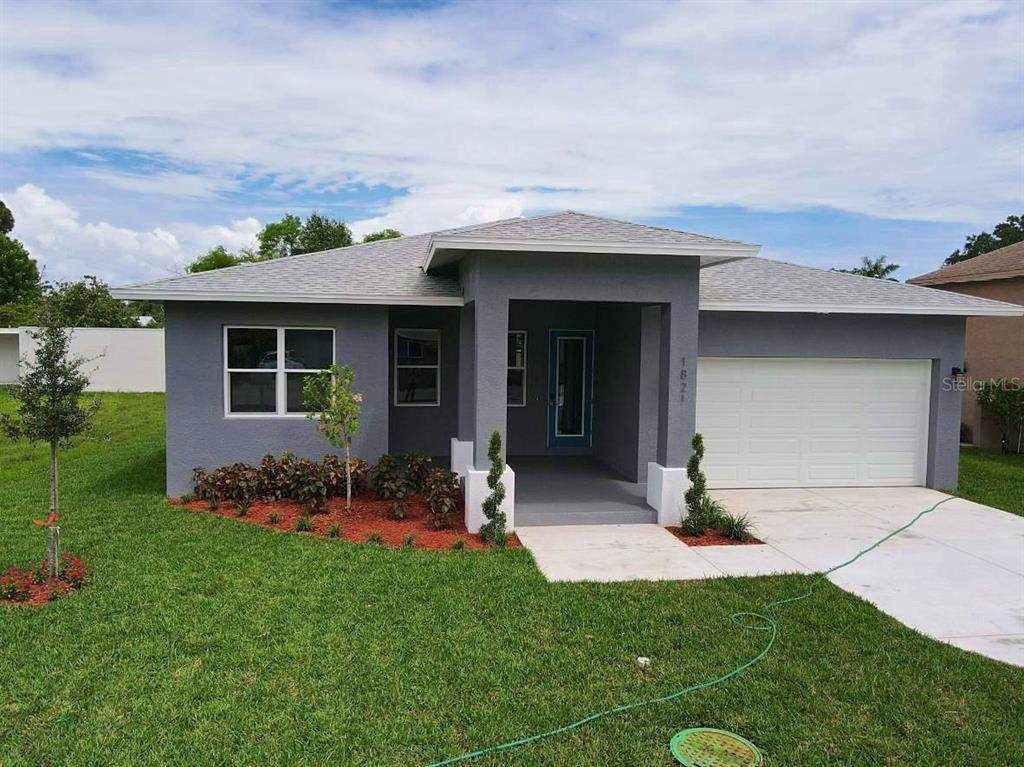 1821 Oak Street - Photo 1