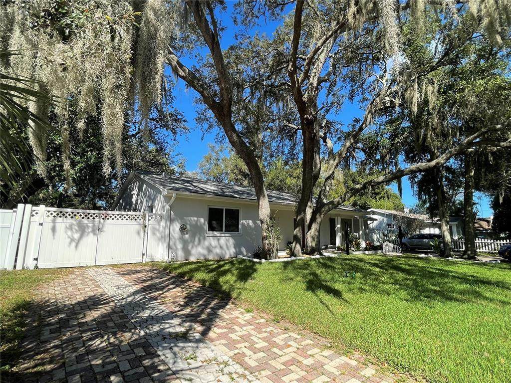 504 Richards Avenue - Photo 1