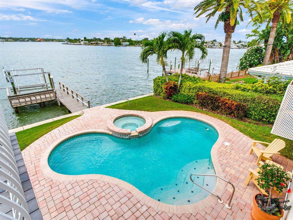 485 Harbor Drive - Photo 1